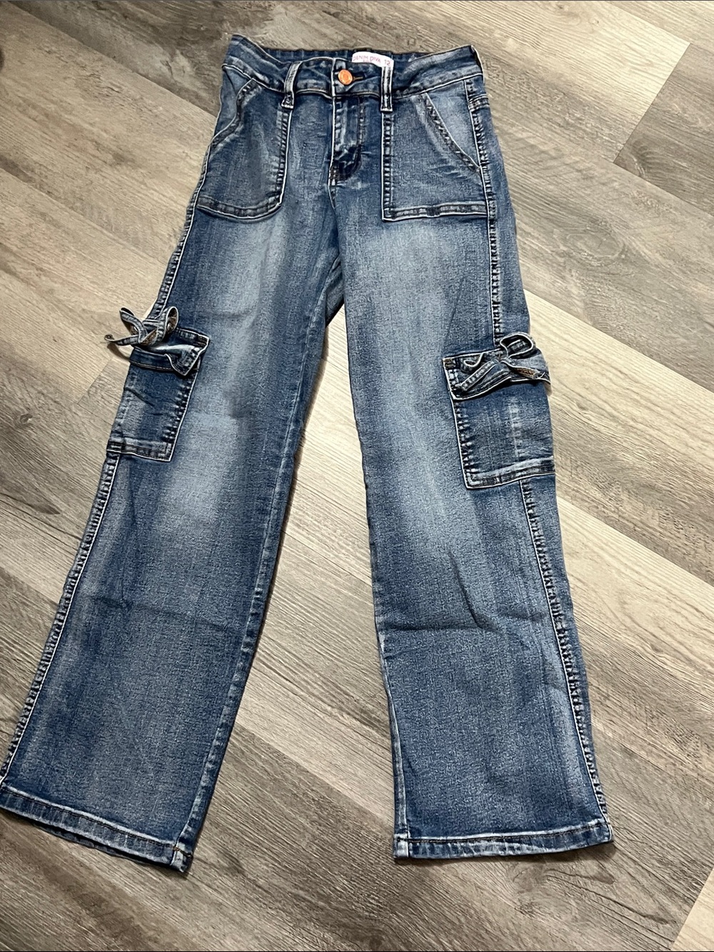 Kids Wide-Leg Blue Cargo Jeans with Pocket Bow Details